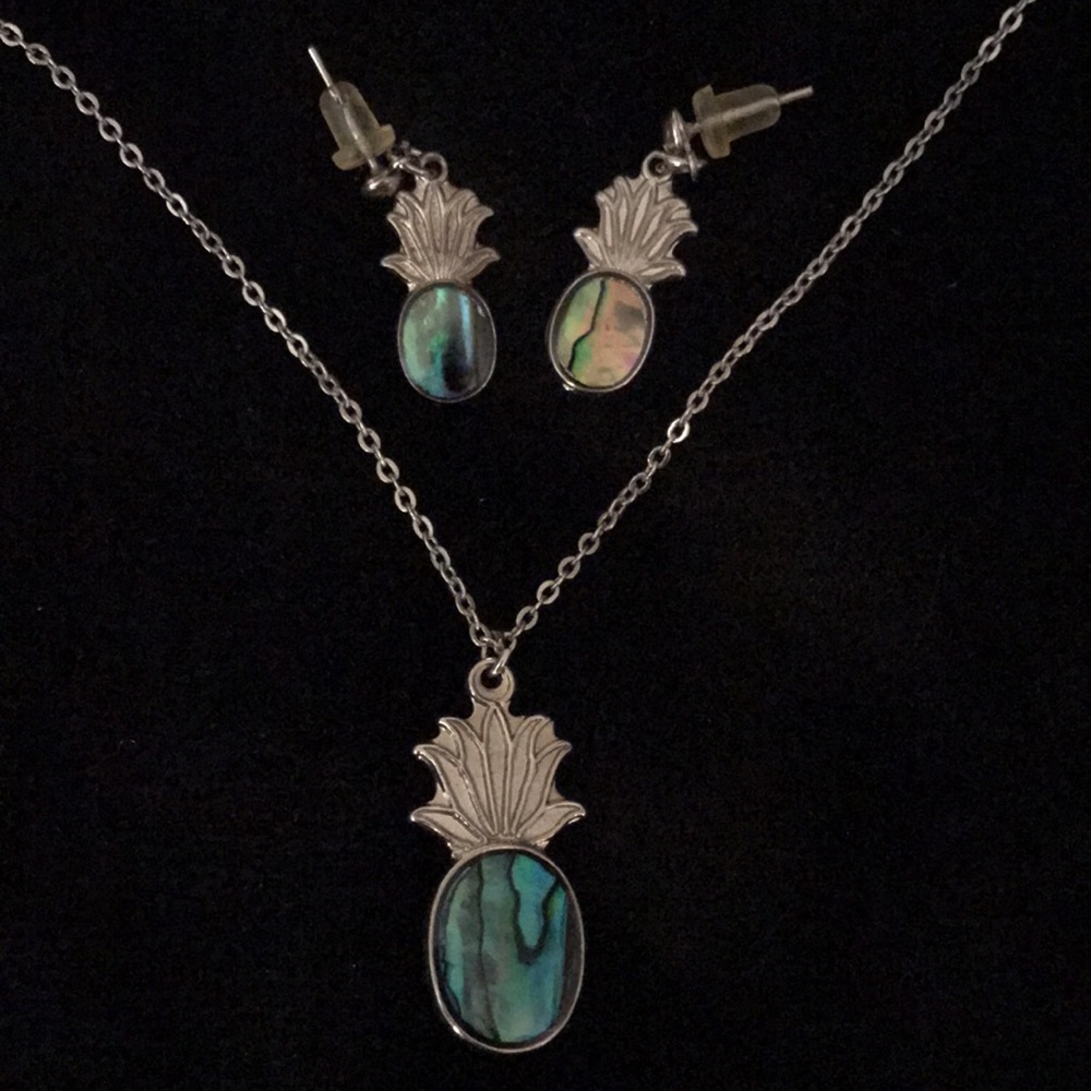 🍍Pineapple necklace & earrings set